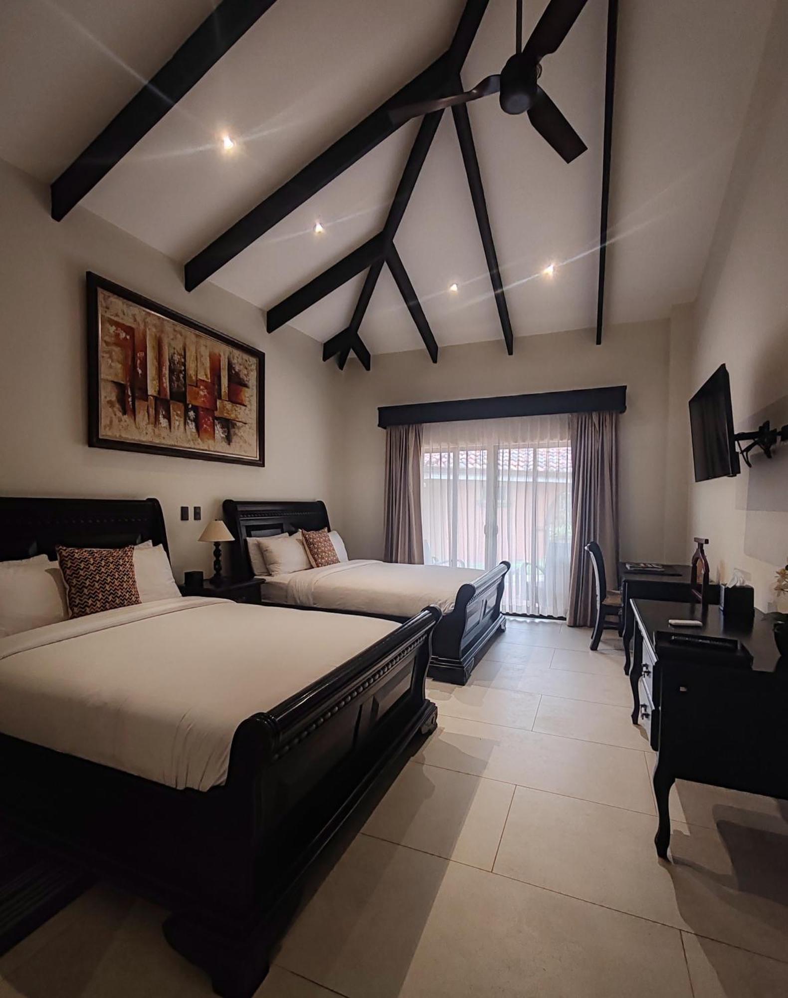 Marenaz Oceanfront Resort إستريلوس إيسته المظهر الخارجي الصورة
